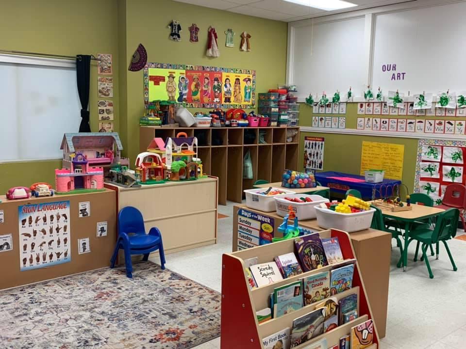 Jackson Heights Stars Daycare | 5247 55 Ave NW, Edmonton, AB T6B 3V1, Canada | Phone: (780) 469-6602