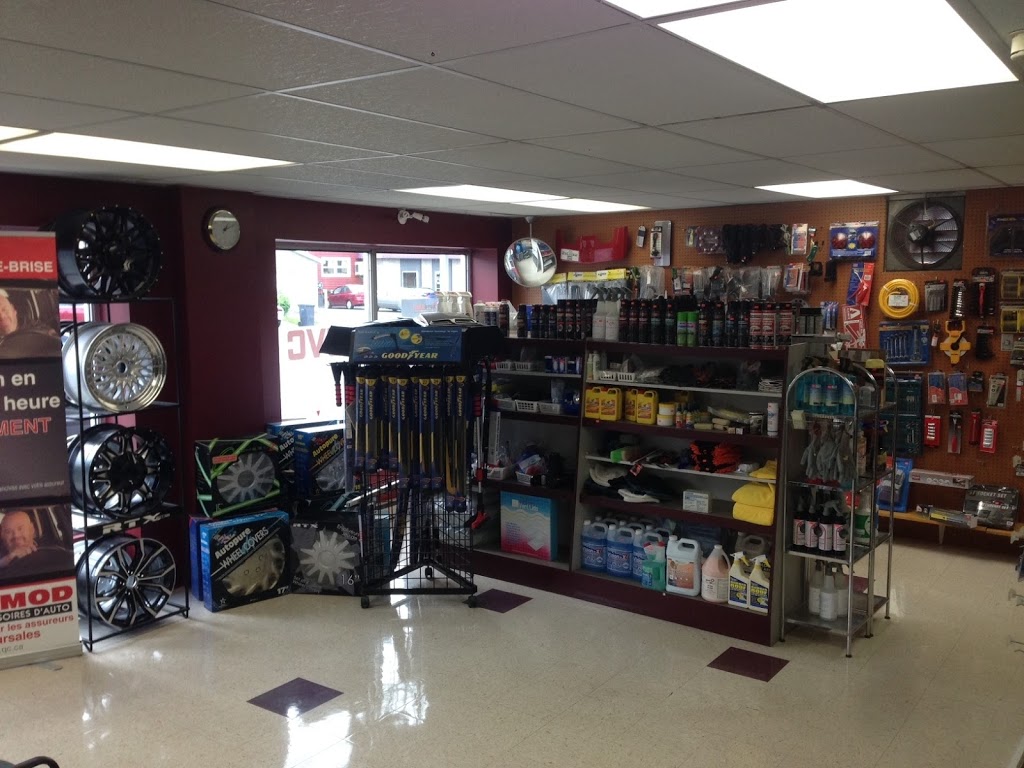 Les Vitres dAuto Acton Vale | 1124 Rue Boulay, Acton Vale, QC J0H 1A0, Canada | Phone: (450) 546-3232