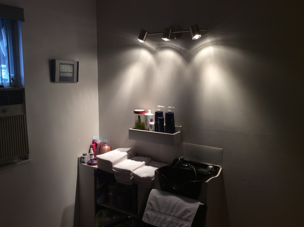 Designer Hair by Joseph | 4048 Carey Rd, Victoria, BC V8Z 4E8, Canada | Phone: (250) 744-2228