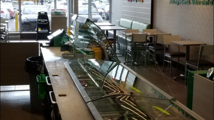 Subway | 4649 Boulevard Samson place 100, Laval, QC H7W 2H5, Canada | Phone: (579) 640-3636