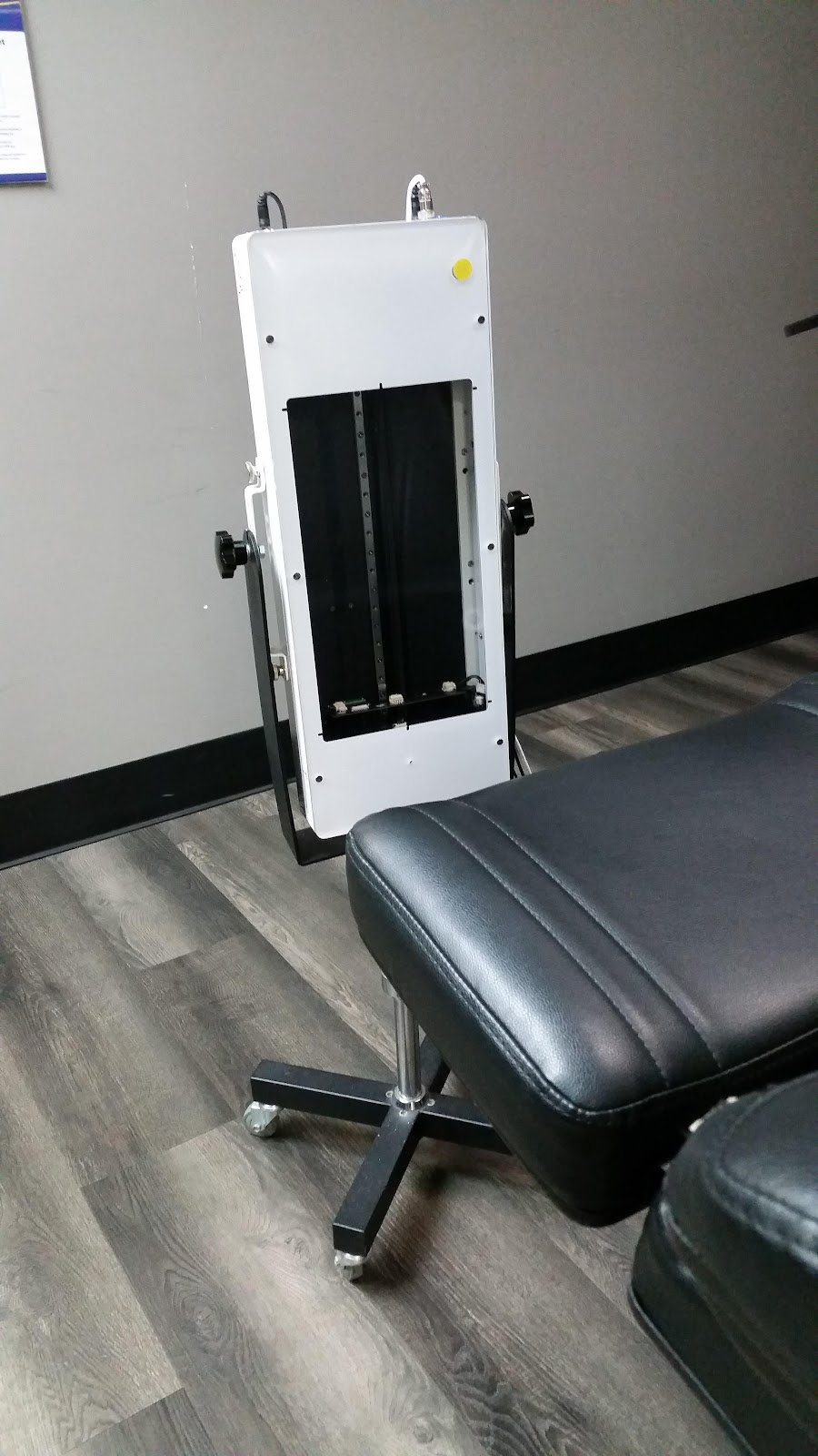 The Hamilton Foot Clinic | 1508 Upper James St #225, Hamilton, ON L9B 1K3, Canada | Phone: (905) 385-4251