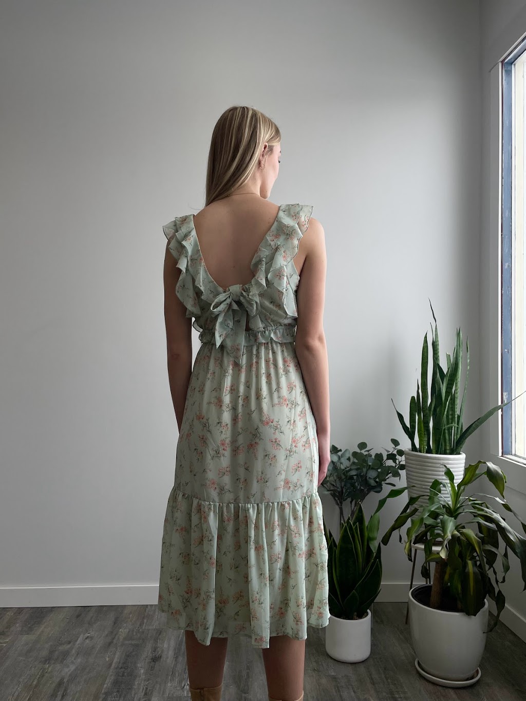 21 Kouture | 62 Broadway N Unit #2, Raymond, AB T0K 2S0, Canada | Phone: (403) 393-8089