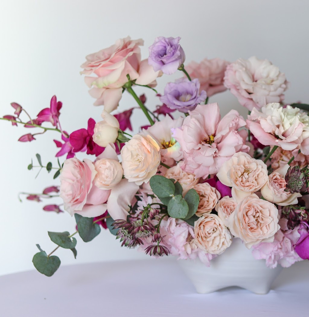 Petales de Fleurs | 20 Foundry Ave, Toronto, ON M6H 4L1, Canada | Phone: (416) 889-4964