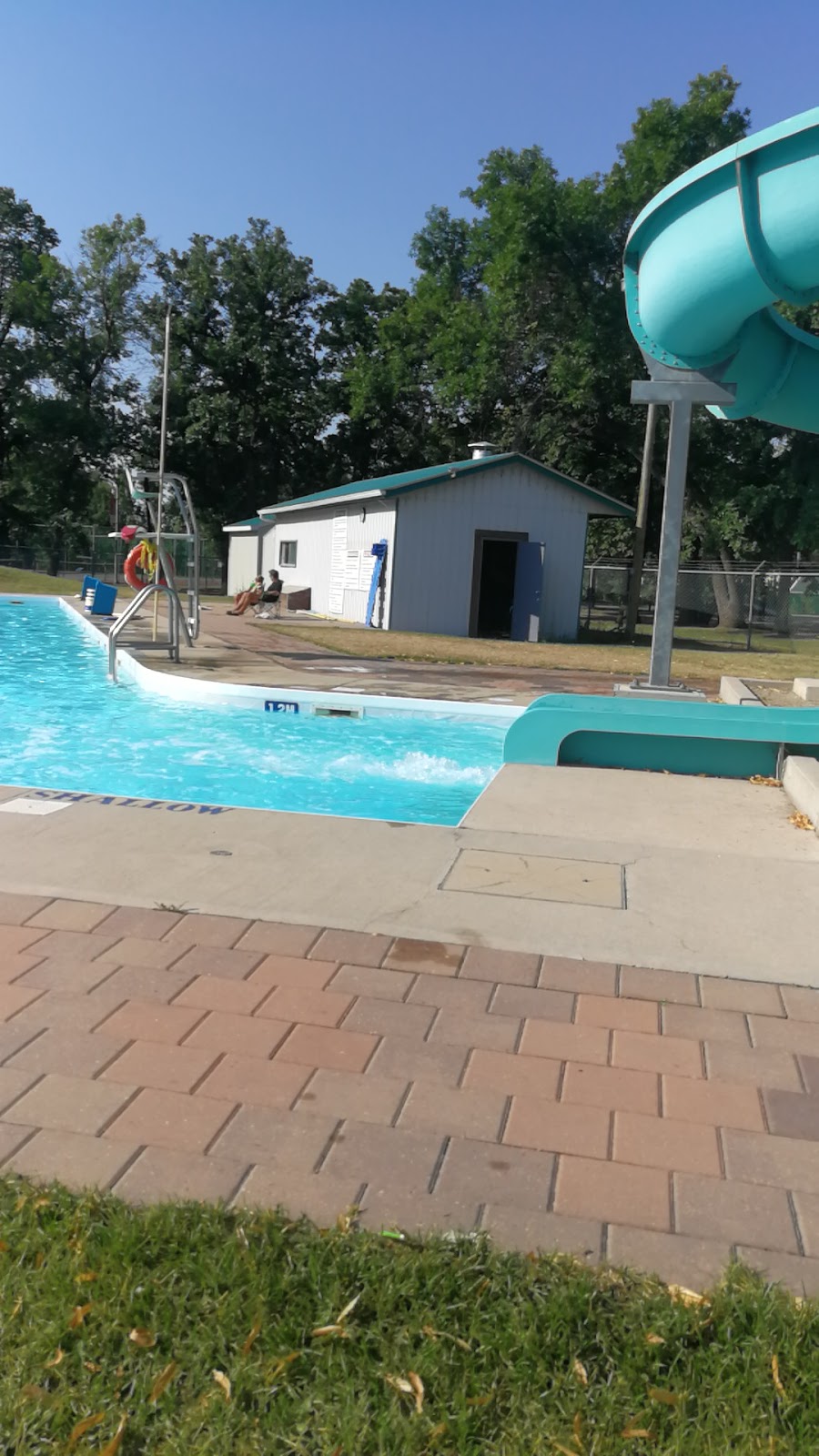 Carman Pool & Campground | campground | Box 160, 30 Kings Park Rd, Carman, MB R0G 0J0, Canada | 2047453814 OR +1 204-745-3814