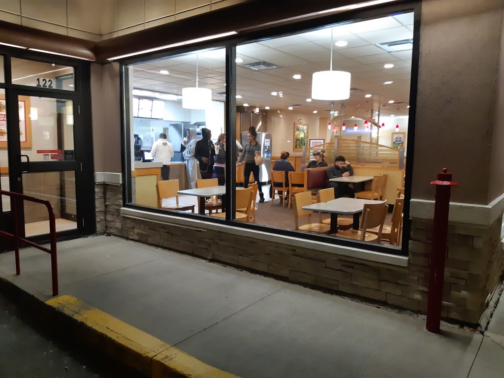 Wendys | 122 Boul Saint-Martin Est, Laval, QC H7M 3Y8, Canada | Phone: (450) 669-4384