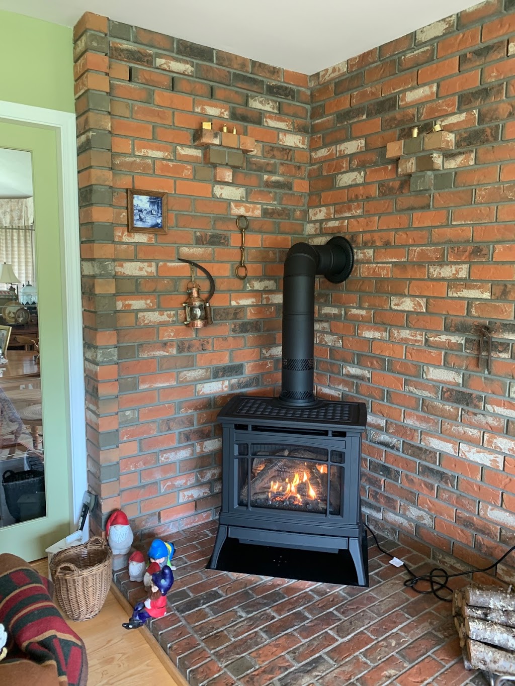 Pacific Fireplaces | 2205 Keating Cross Rd, Saanichton, BC V8M 2A5, Canada | Phone: (250) 544-6769