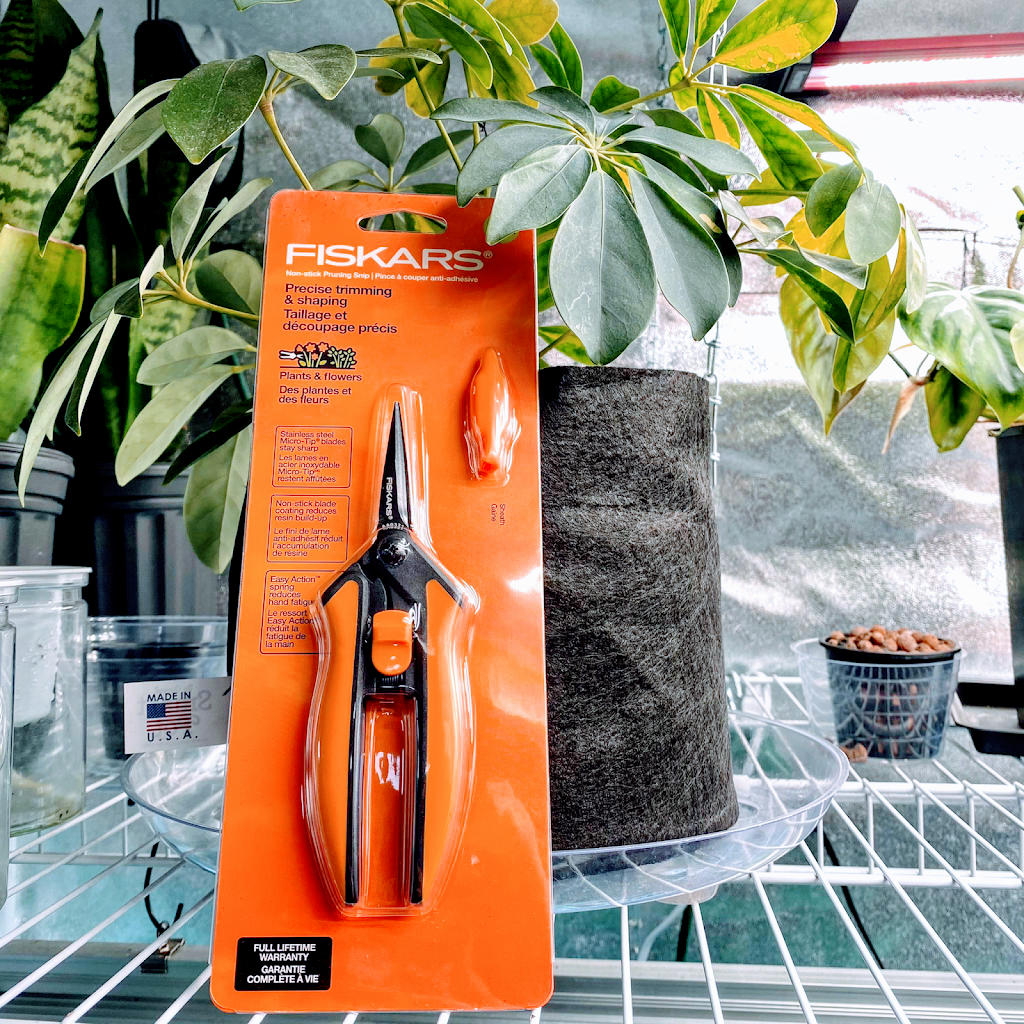 Urban Grow Garden Supply | 113 St Annes Rd Unit 102, Winnipeg, MB R2M 2Z1, Canada | Phone: (204) 255-9292