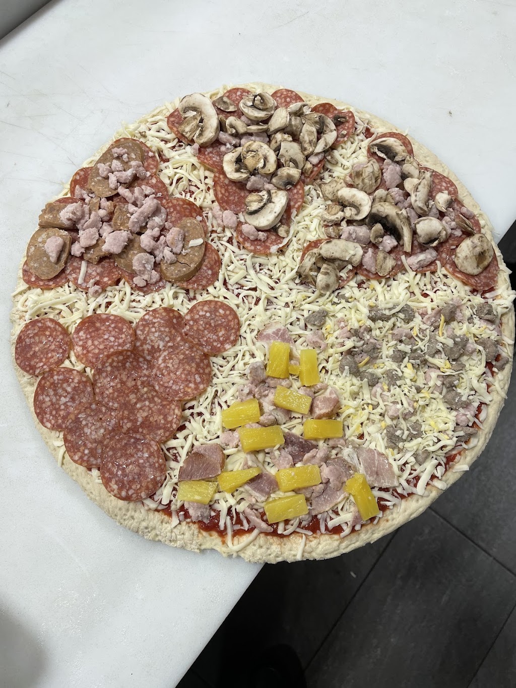 Pizza Pizza | 275 Gorham Rd, Ridgeway, ON L0S 1N0, Canada | Phone: (905) 894-0200