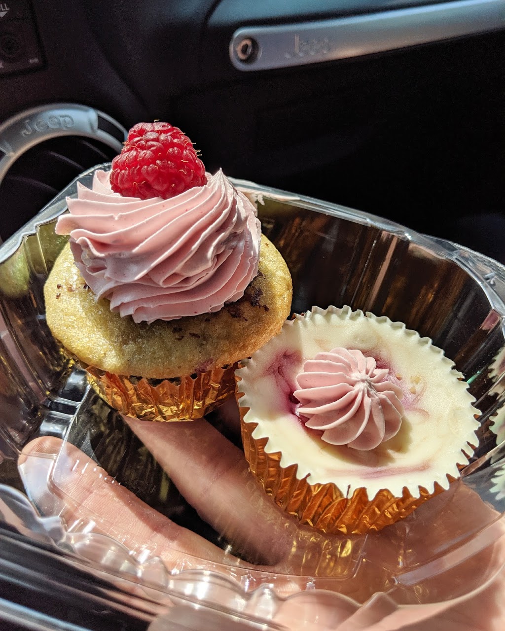 The Dessert Room | 1048 King St W, Hamilton, ON L8S 1L5, Canada | Phone: (905) 524-2323