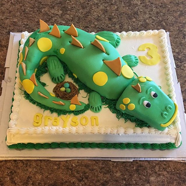 Cakes By the Vazs | 97 Gallucci Crescent, Brampton, ON L6P 1R6, Canada | Phone: (416) 890-8900