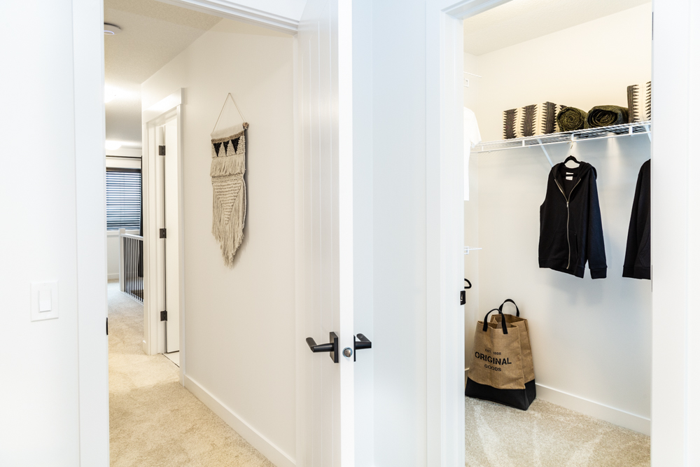 Daytona Homes in Chappelle Gardens - RSL | 3712 Cross Landing SW, Edmonton, AB T6W 4M8, Canada | Phone: (780) 905-1078