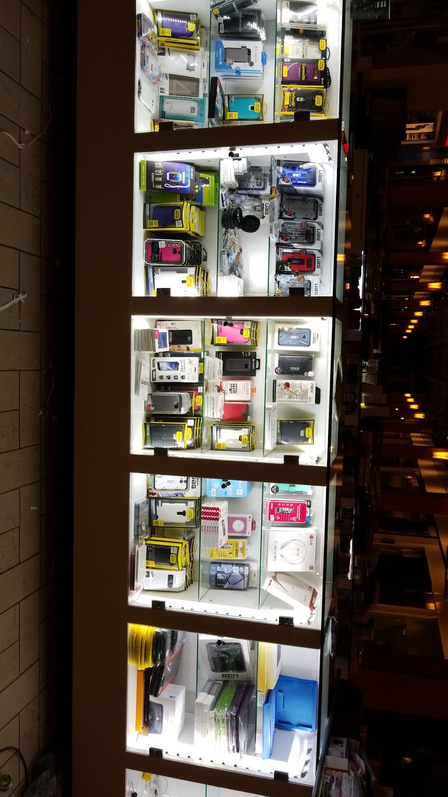 I Tech Accessories | 999 Upper Wentworth St, Hamilton, ON L9A 4X5, Canada | Phone: (289) 489-9786