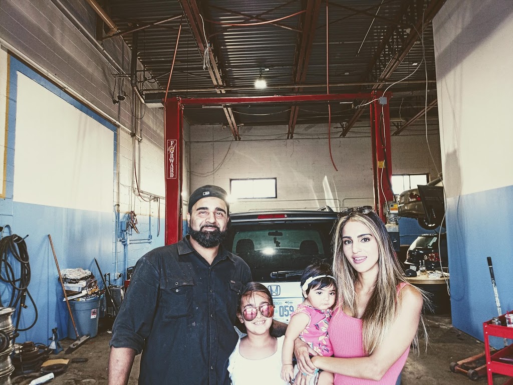 Haaz auto repair | 220 Mulock Dr, Newmarket, ON L3Y 9B7, Canada | Phone: (905) 836-9010