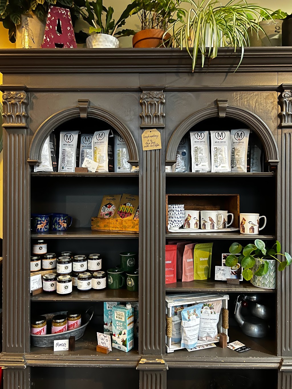 Andrews on Eighth | 279 8th St E, North Vancouver, BC V7L 1Y9, Canada | Phone: (604) 980-3088
