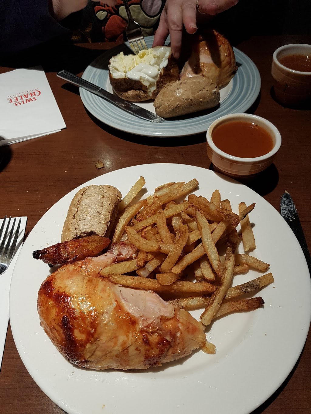 Swiss Chalet Rotisserie & Grill | 138 Woodlawn Rd W, Guelph, ON N1H 1B2, Canada | Phone: (519) 836-8000