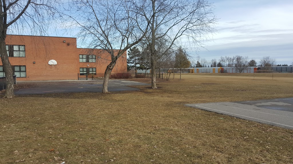 Johnsview Village Public School | 41 Porterfield Crescent, Thornhill, ON L3T 5C3, Canada | Phone: (905) 881-3360