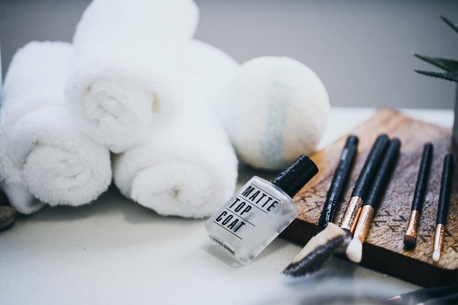 Mirage Esthetics Spa | 2120 Glenfield Rd, Oakville, ON L6M 3S4, Canada | Phone: (416) 830-7382
