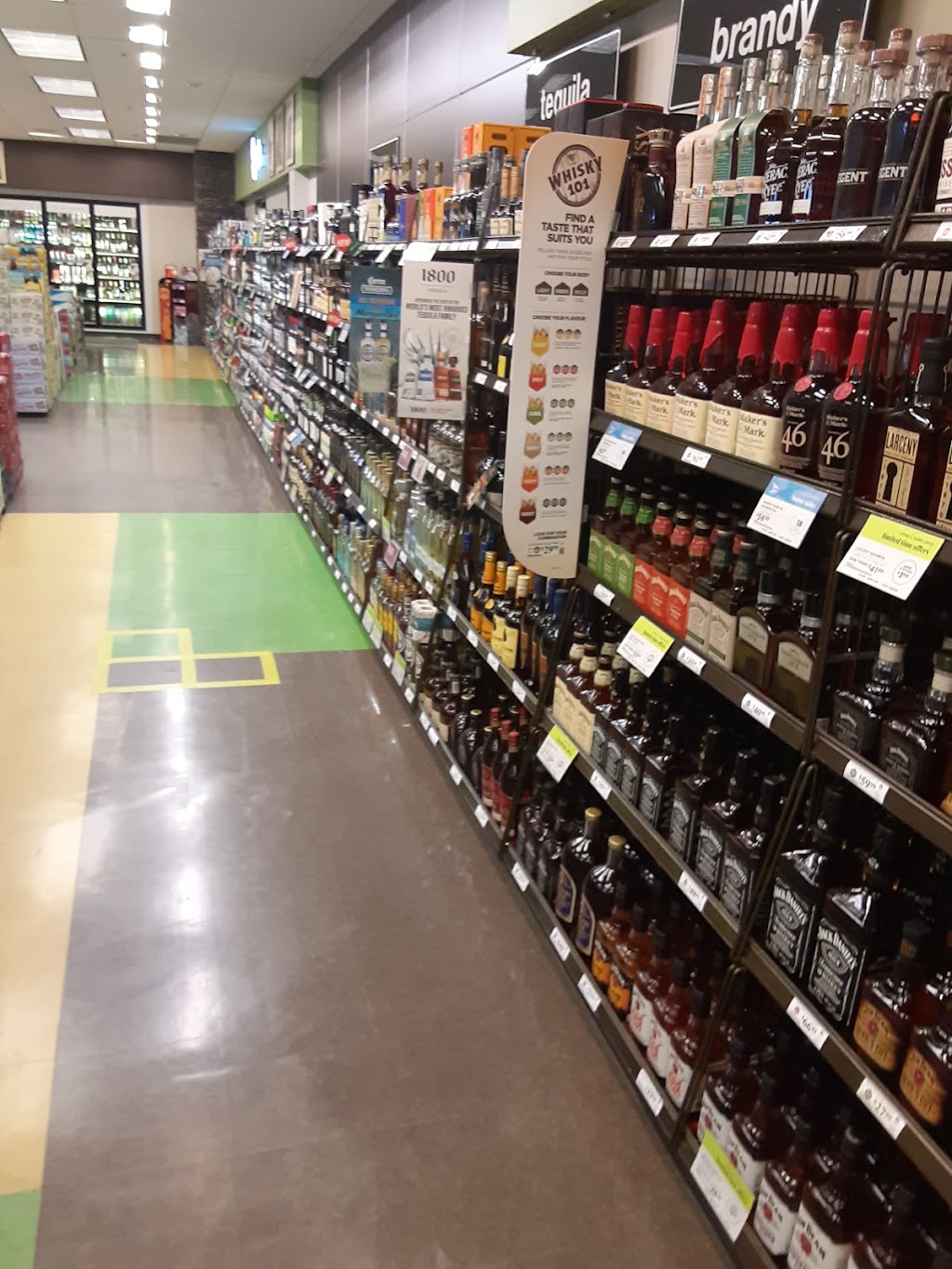 Crestview Liquor Mart | 3393 Portage Ave Unit 170, Winnipeg, MB R3K 2G7, Canada | Phone: (204) 987-4054