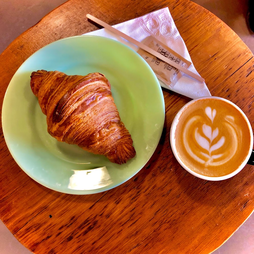 Atlantis Coffee Co | 1605 Queen St W #2, Toronto, ON M6R 1A9, Canada | Phone: (416) 519-8562