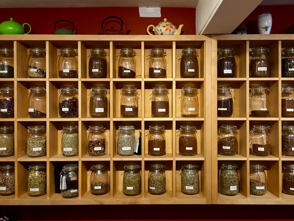 Lucas Teas | 38028 Cleveland Ave, Squamish, BC V8B 0B7, Canada | Phone: (604) 567-4577