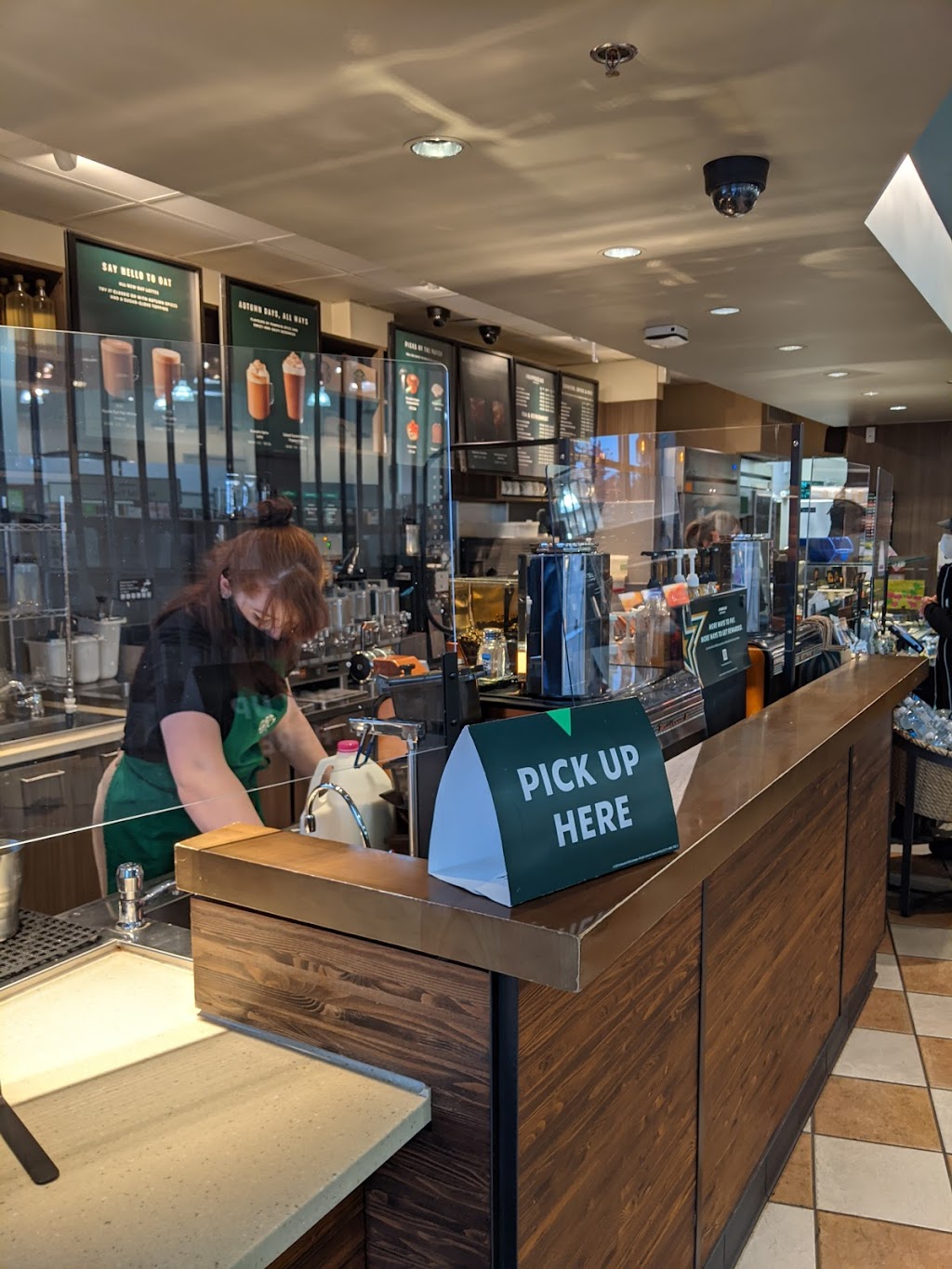 Starbucks | 444 Lerwick Rd, Courtenay, BC V9N 0A9, Canada | Phone: (250) 338-8291