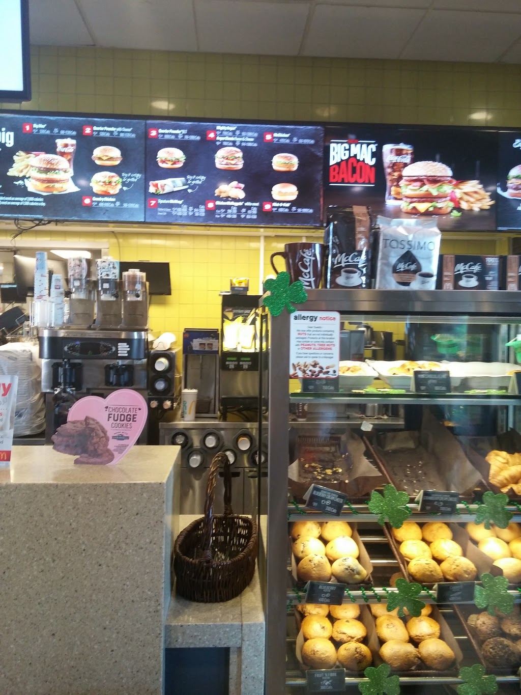McDonalds | cafe | 533 Gardiners Rd, Kingston, ON K7M 3Y3, Canada | 6136349623 OR +1 613-634-9623