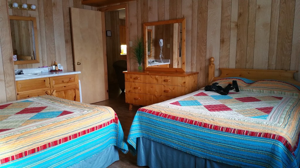 Driftwood Cove Marine Resort | 93 Port Severn Road North, Severn, ON L0K 1S0, Canada | Phone: (705) 538-2502