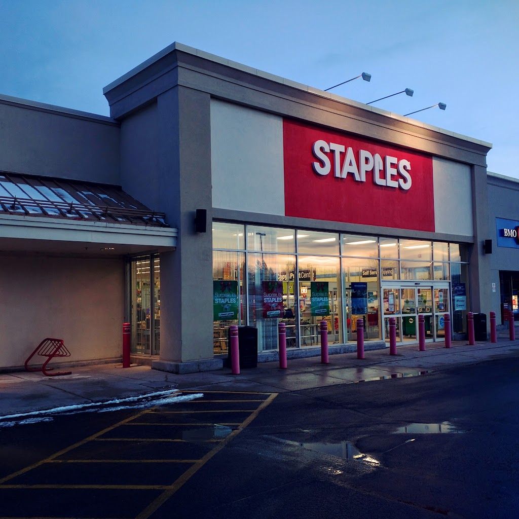 Staples | 91 King William St #102, Huntsville, ON P1H 1E5, Canada | Phone: (705) 789-5817