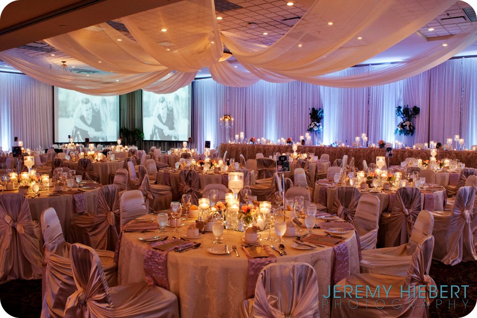 Victoria Inn Hotel & Convention Centre | 1808 Wellington Ave, Winnipeg, MB R3H 0G3, Canada | Phone: (204) 786-4801