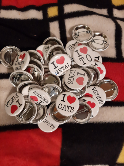 ButtonBoy - Custom Buttons Toronto | 128 Christie St, Toronto, ON M6G 3B2, Canada | Phone: (416) 937-2874