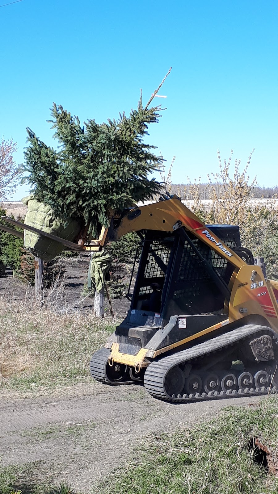 Living Well Farm | 2303 Hallama Dr, Winnipeg, MB R2N 4N9, Canada | Phone: (204) 296-7791