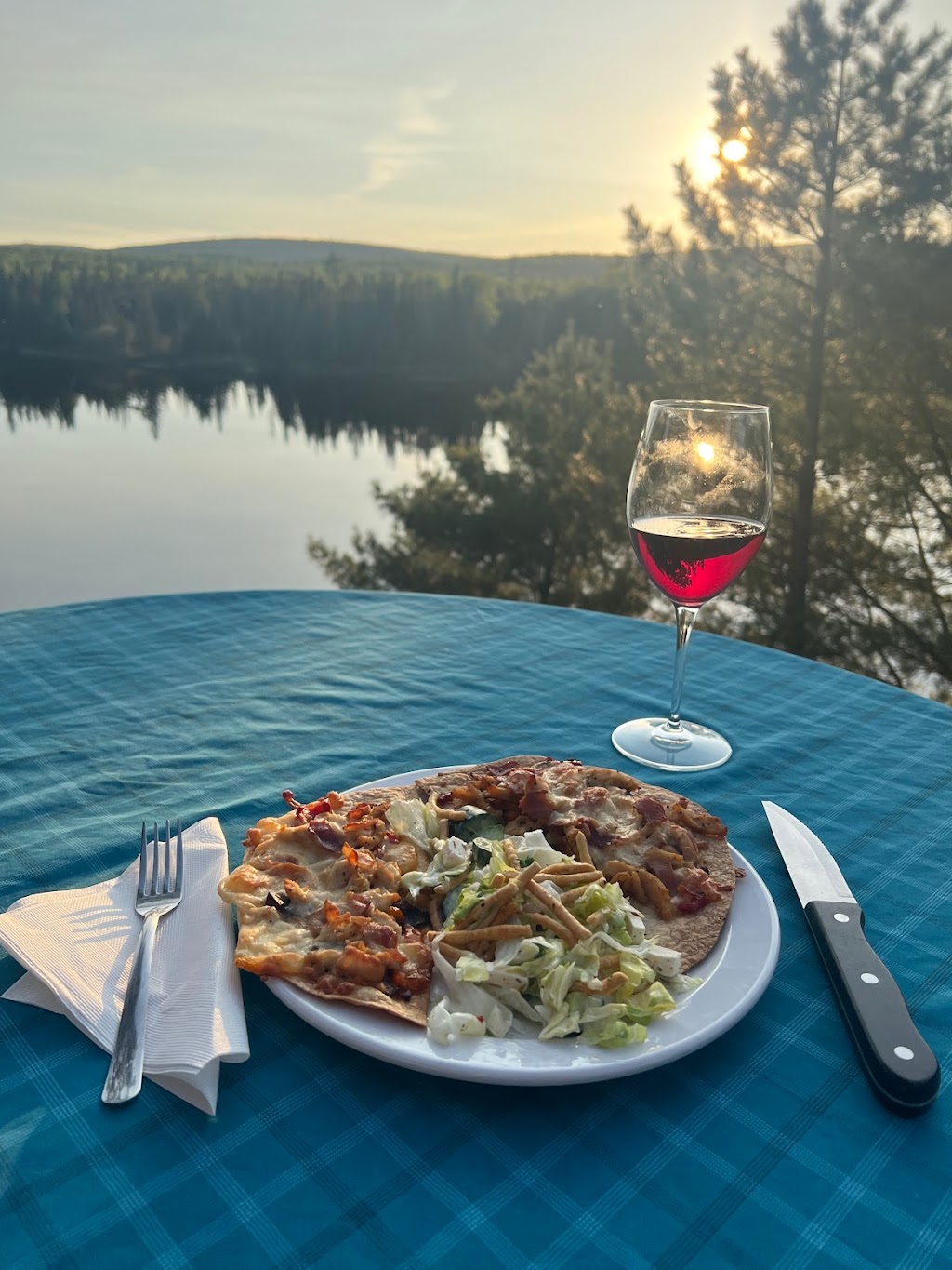 Club Gatineau | 1 Chem. de la Rivière Gatineau, Antoine-Labelle, QC J0W 1C0, Canada | Phone: (819) 440-9566