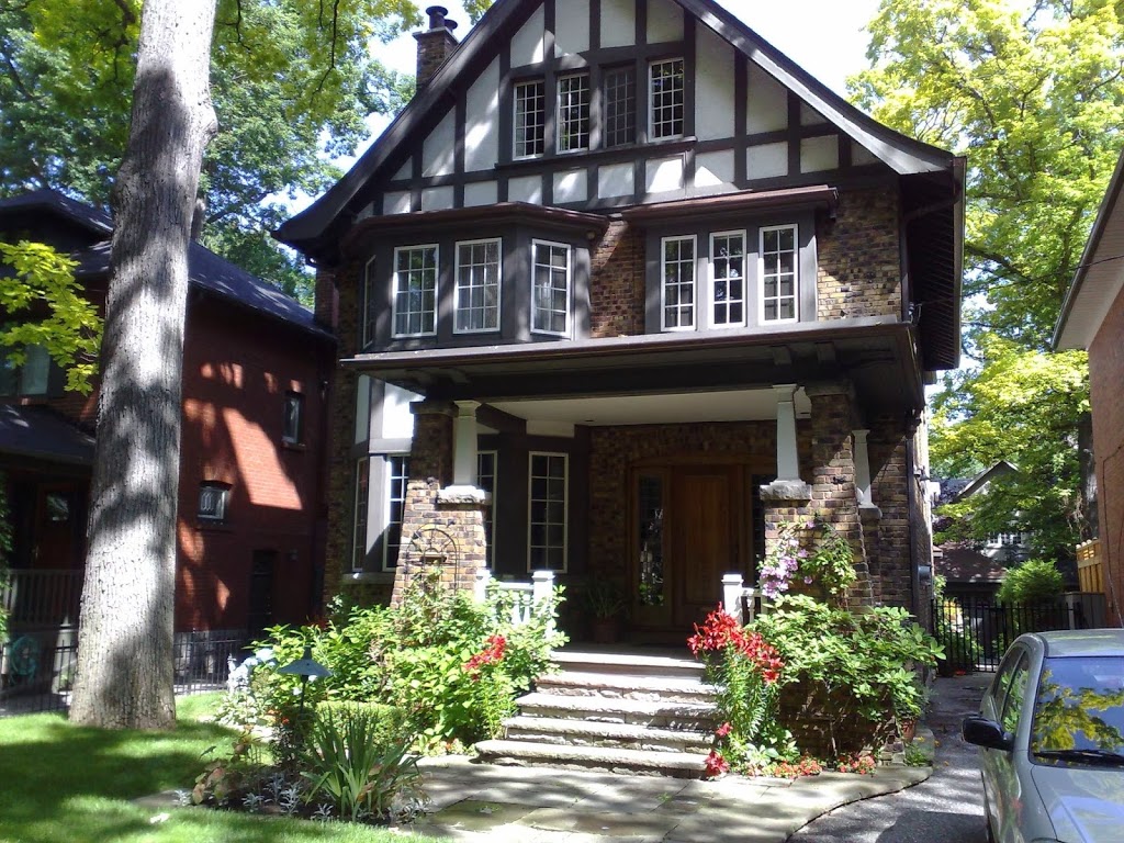 T-Rex Window And Eaves Cleaning Inc | 38 Kanarick Crescent, North York, ON M3L 1P4, Canada | Phone: (416) 531-8739