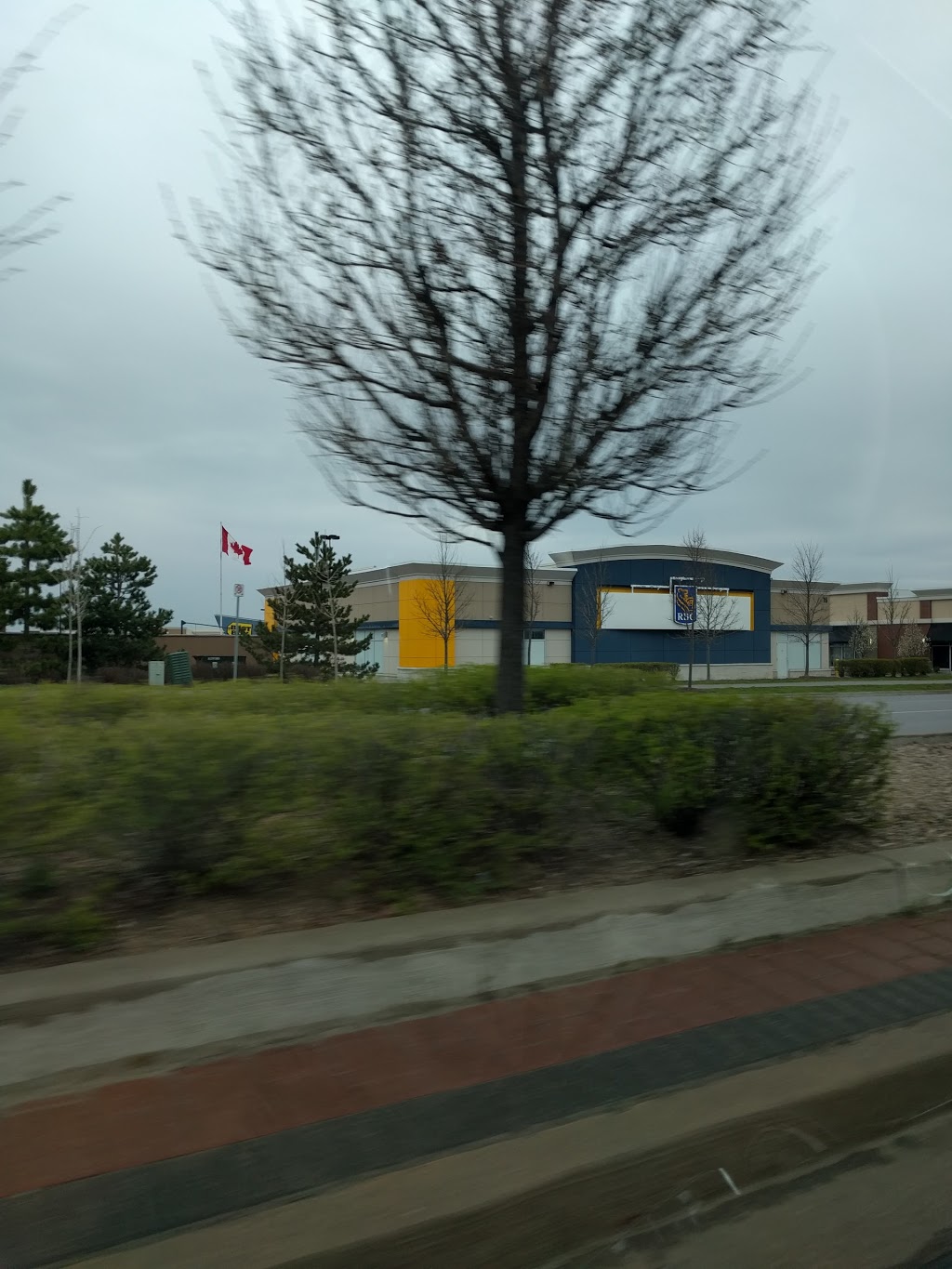 RBC Royal Bank | 15420 Bayview Ave, Aurora, ON L4G 7J1, Canada | Phone: (905) 841-8585