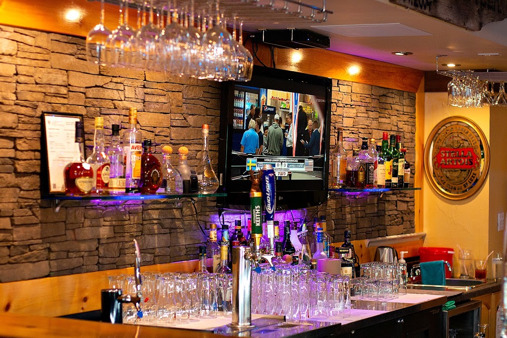 Donattela Bar & Grill | 83 Bolton St, Bobcaygeon, ON K0M 1A0, Canada | Phone: (705) 738-4303