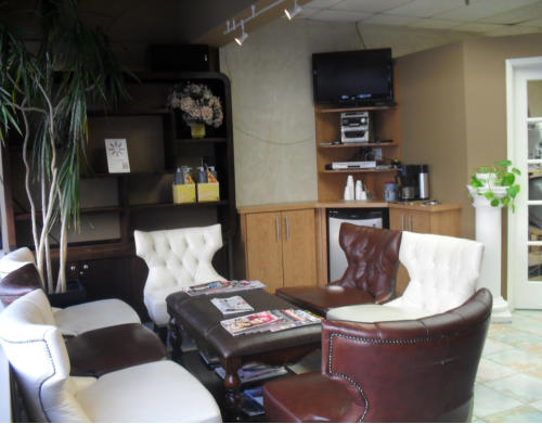 Salon Aldo | 443 The Queensway S, Keswick, ON L4P 3J4, Canada | Phone: (905) 476-7199