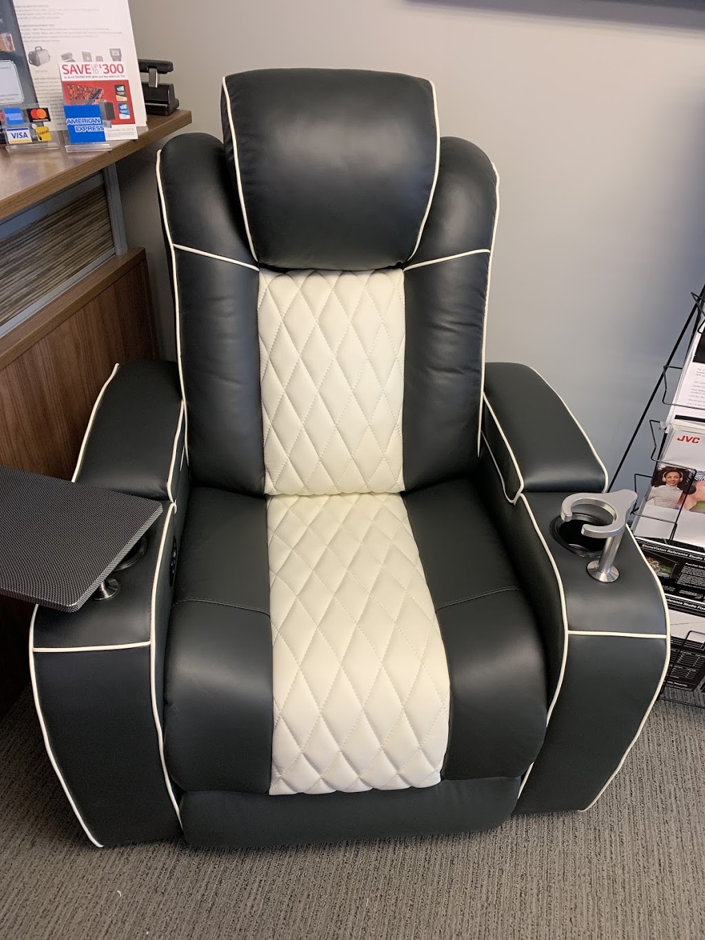 Eastporters Audio Video | 1193 North Service Rd W #7, Oakville, ON L6M 2V8, Canada | Phone: (888) 450-3050