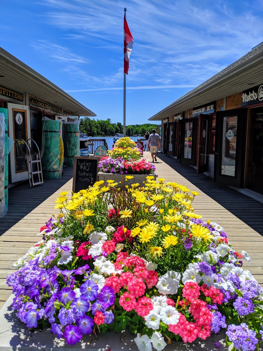 Muskoka Bear Wear - PORT CARLING (CLOSED FOR THE SEASON) | 119 Medora St, Port Carling, ON P0B 1J0, Canada | Phone: (705) 765-3904