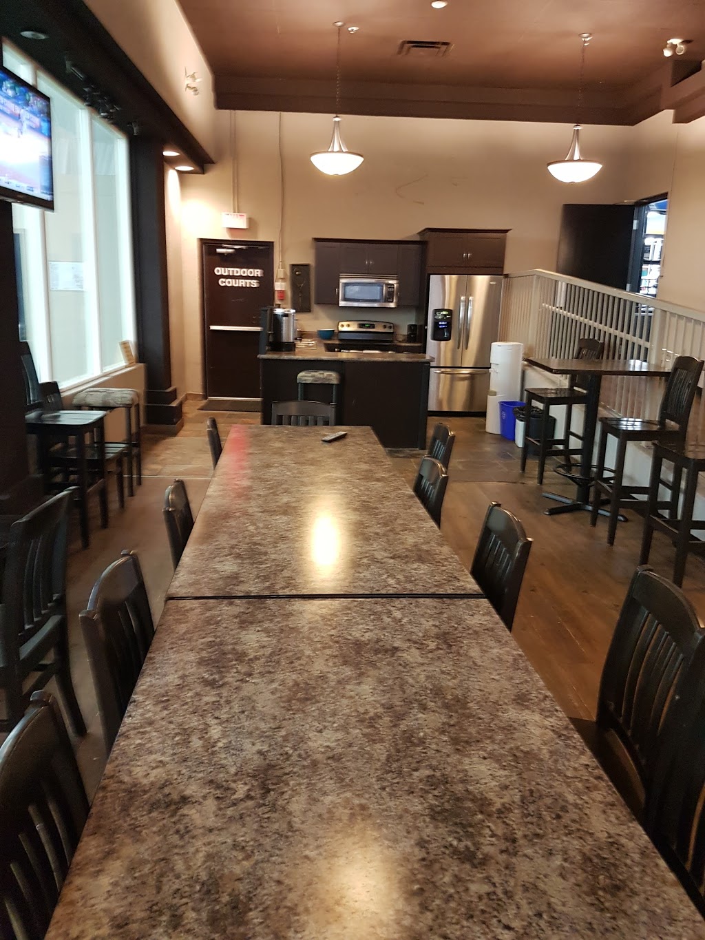 Great West Fitness & Tennis | 2550 Yale Ct, Abbotsford, BC V2S 8G9, Canada | Phone: (604) 854-3284