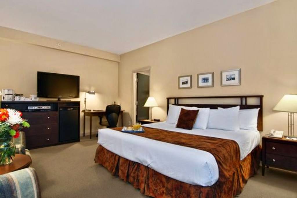 Ocean Promenade Hotel | 15611 Marine Dr, White Rock, BC V4B 1E1, Canada | Phone: (888) 976-2326