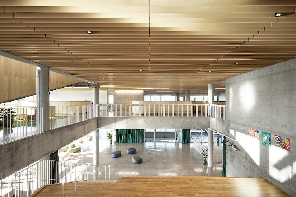 Collège Sainte-Anne | Secondaire Dorval | 100 Boul. Bouchard, Dorval, QC H9S 1A7, Canada | Phone: (514) 637-5010
