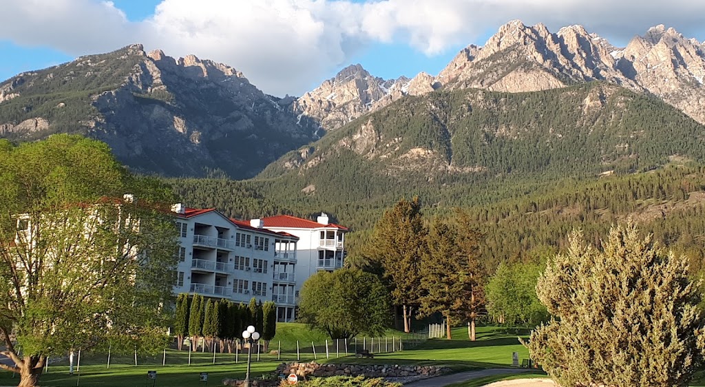 Mountain View Resort and Suites | 5058 Riverview Rd Building 8000, Fairmont Hot Springs, BC V0B 1L1, Canada | Phone: (778) 525-0052