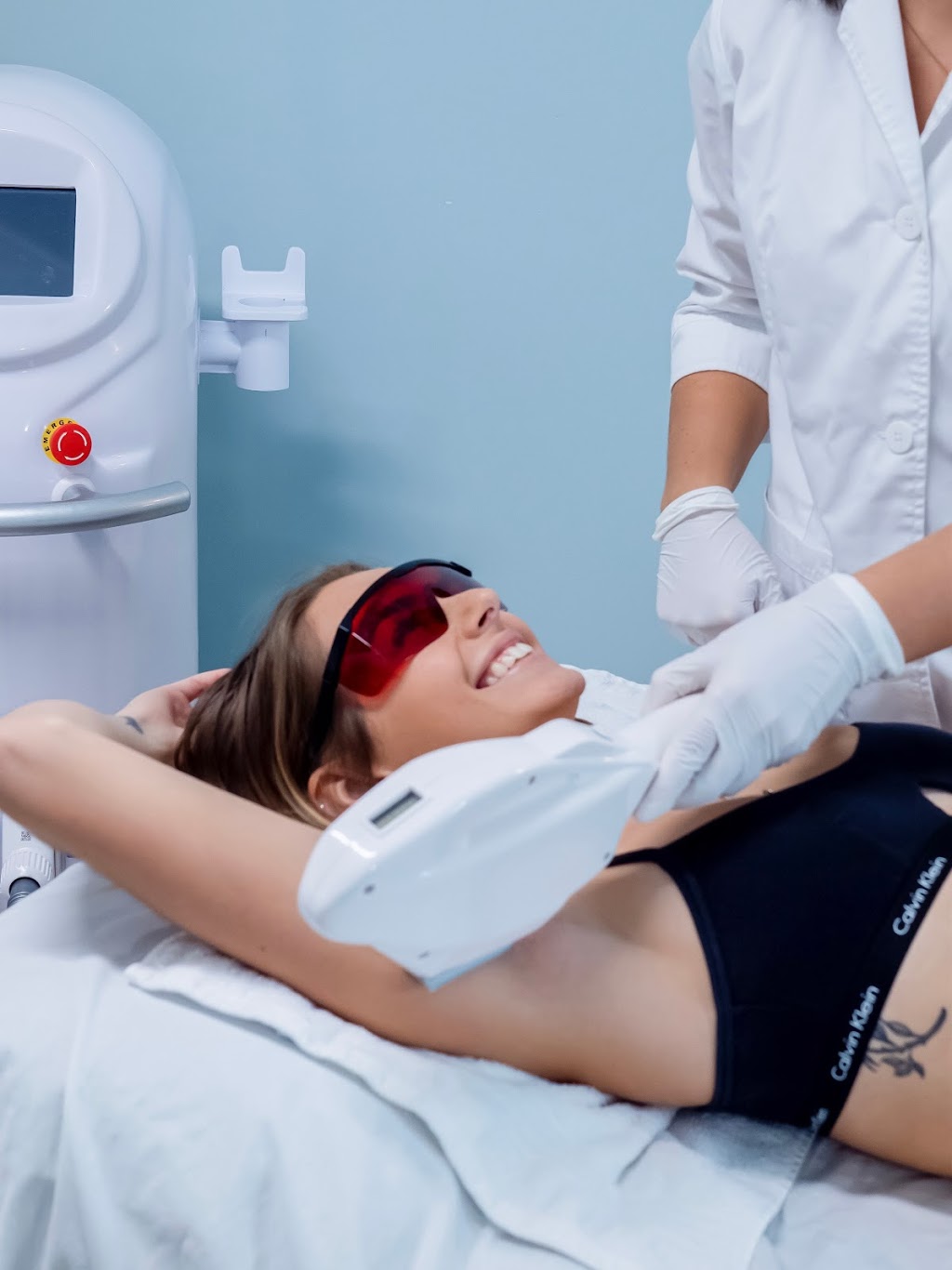 Lakeside Laser Lounge | 3414 Jasmine Dr, Osoyoos, BC V0H 1V1, Canada | Phone: (250) 689-7077