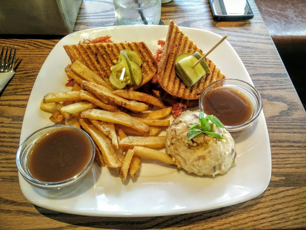 State & Main Kitchen & Bar | SE, 30 Market Blvd SW #201, Airdrie, AB T4A 0K9, Canada | Phone: (403) 948-0071