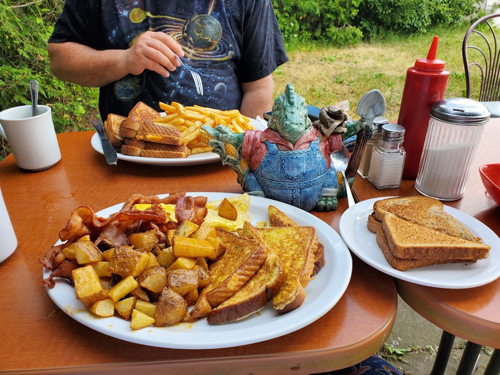 Tab’s Diner | 944 Wooler Rd, Trenton, ON K8V 5P4, Canada | Phone: (613) 965-5858