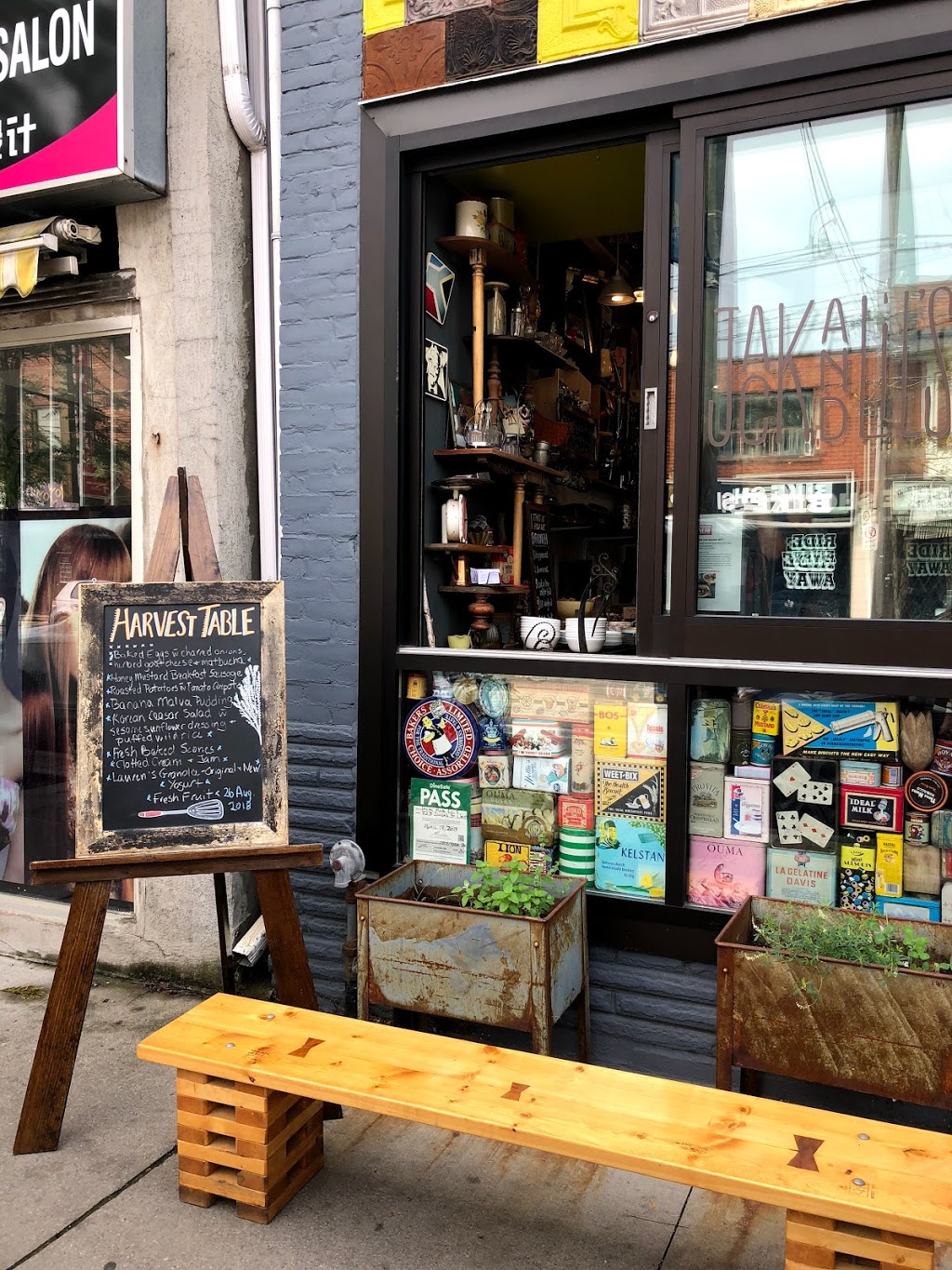 Jack and Lils | 823 Dundas St W, Toronto, ON M6J 1V4, Canada | Phone: (647) 347-5459