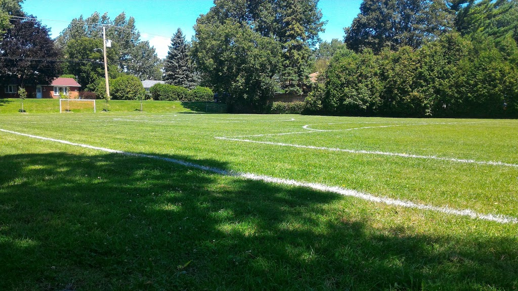 Rockhill Park | 538 Beaurepaire Dr, Beaconsfield, QC H9W 3E2, Canada | Phone: (514) 428-4520