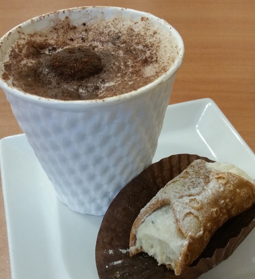 Cakes And Coffees | 47 King St W, Bowmanville, ON L1C 1R2, Canada | Phone: (905) 623-5558