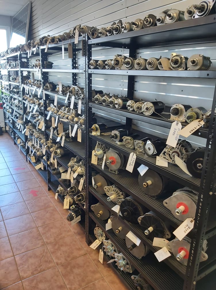 Batteries Champion Énergie Solaire | 3395 Rue de lÉnergie suite 202, Jonquière, QC G7X 0J6, Canada | Phone: (418) 695-5411