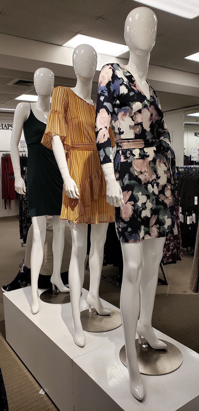 Hudsons Bay | 25 Peel Centre Dr, Brampton, ON L6T 3R5, Canada | Phone: (905) 793-5100